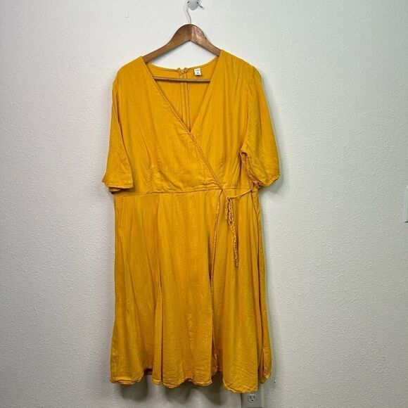 Old Navy Yellow Tie Waist Short Sleeve Midi Cotton Rayon Dress Women's Size 1X - Picture 1 of 15